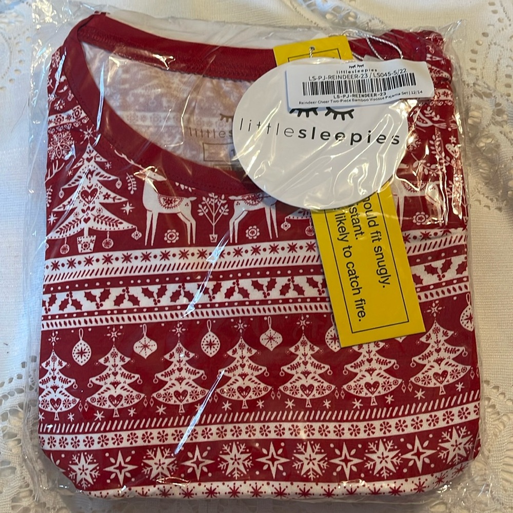 Reindeer Cheer Little Sleepies NWT
